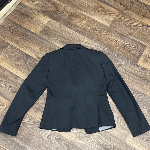 Tahari Arthur S Levine Women’s Petite Blazer Size 2 - Picture 4 of 4